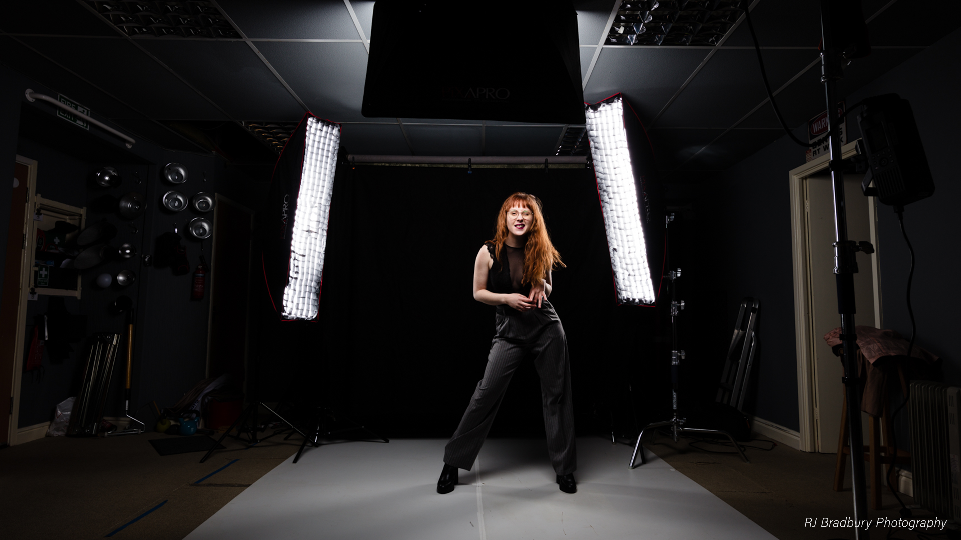 Shaping Light: Use Light Modifiers to Create Amazing Studio and